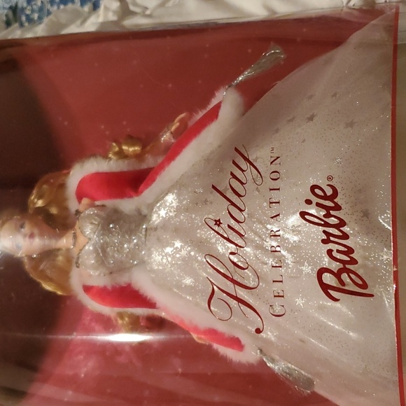 2001 Holiday Celebration Barbie...Special Edition in box - Picture 3 of 6